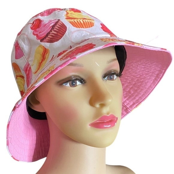 Printed Bucket Hat Pink & White Barbicore Print M/L 3” B… - Picture 5 of 8